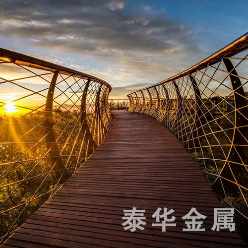 钢丝绳护栏